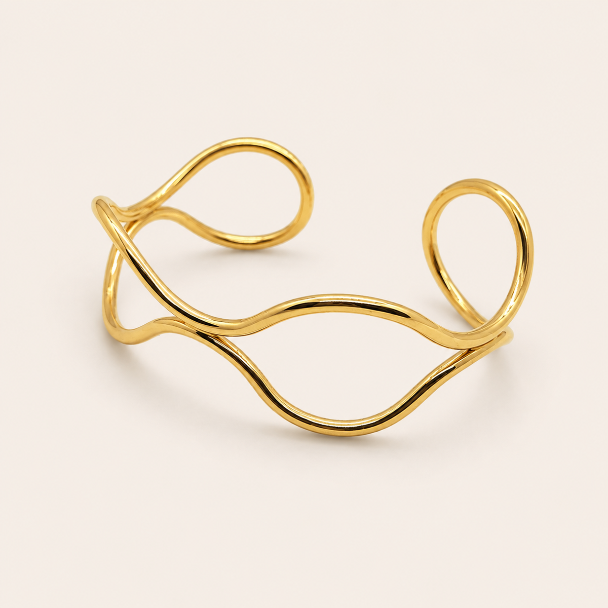 Marisol Bangle in gold