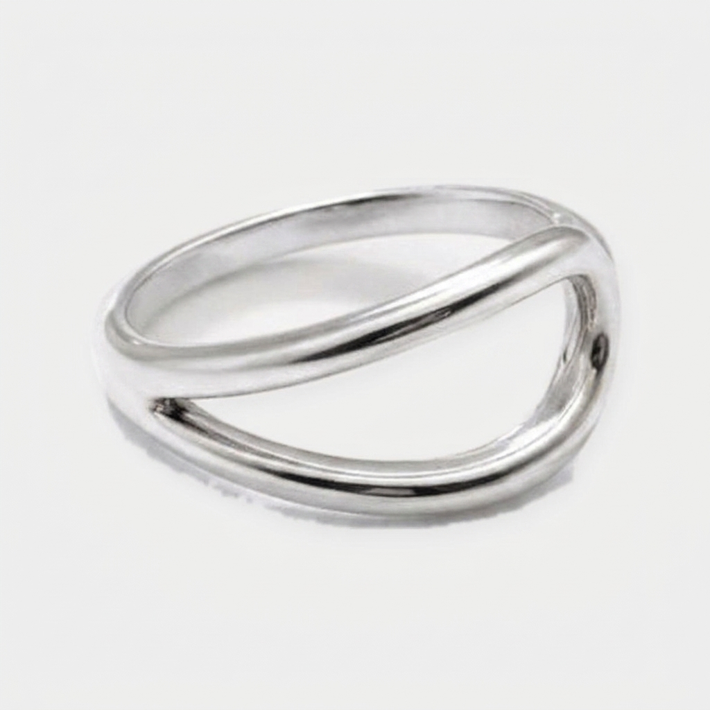 Nahele Curve Ring in silver