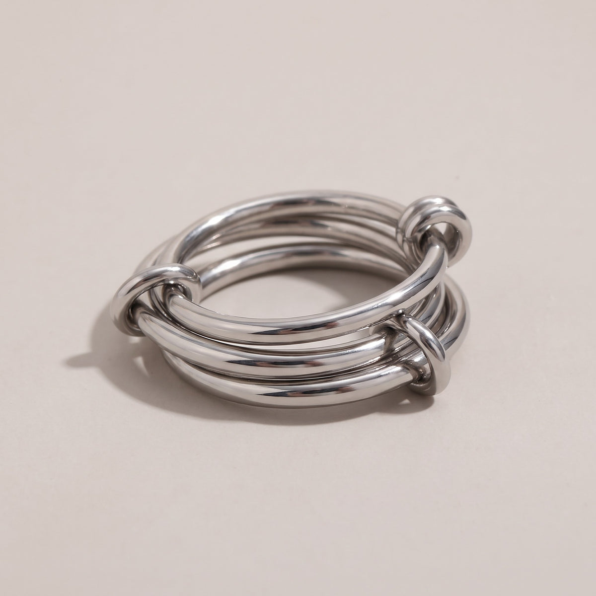 Amaretti Ring in silver, three interlocking bands